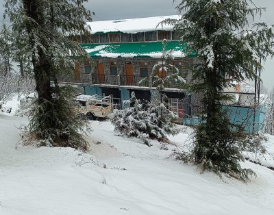 Couple rooms 3 window with LED Mountain View