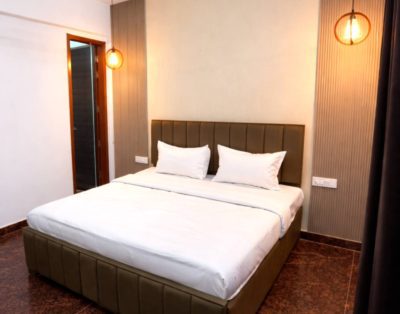 Modern Studio Room with Kitchen near Sec 62 Noida